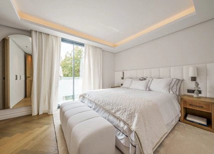 LUXURY CONTEMPORARY VILLA IN NUEVA ANDALUCÍA