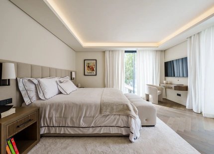 LUXURY CONTEMPORARY VILLA IN NUEVA ANDALUCÍA