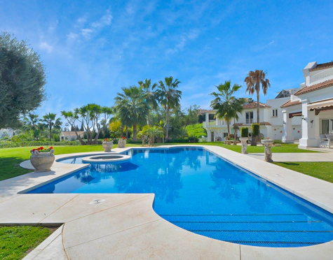 Villa for sale in Nueva Andalucia, Marbella