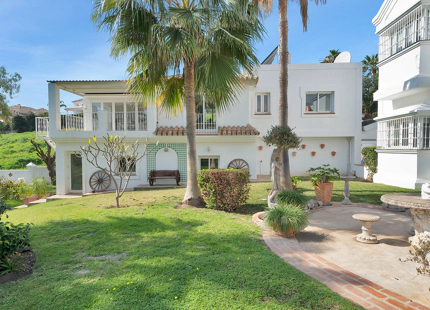 LUXURY ESTATE IN NUEVA ANDALUCÍA