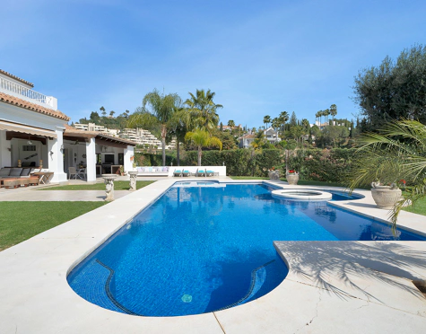 Villa for sale in Nueva Andalucia, Marbella