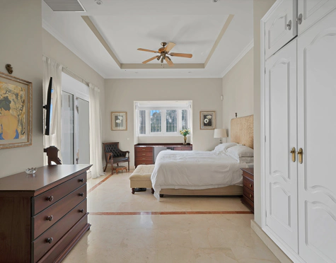 Villa for sale in Nueva Andalucia, Marbella