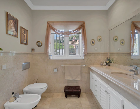 Villa for sale in Nueva Andalucia, Marbella