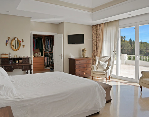 Villa for sale in Nueva Andalucia, Marbella