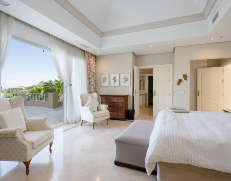 Villa for sale in Nueva Andalucia, Marbella
