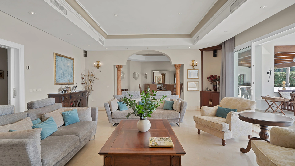 Villa for sale in Nueva Andalucia, Marbella