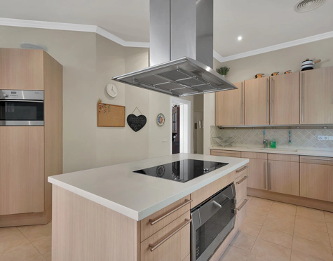 Villa for sale in Nueva Andalucia, Marbella