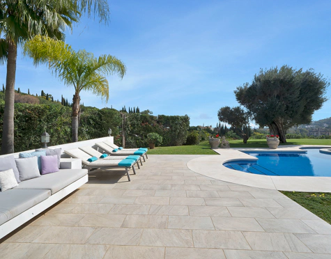 Villa for sale in Nueva Andalucia, Marbella