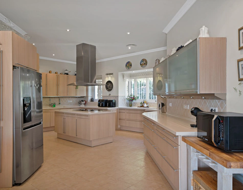 Villa for sale in Nueva Andalucia, Marbella