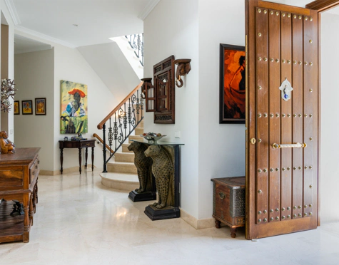 Villa for sale in Nueva Andalucia, Marbella