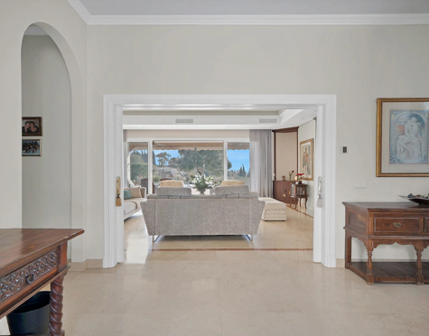 Villa for sale in Nueva Andalucia, Marbella
