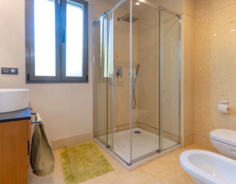 MODERN LUXURY GROUND FLOOR APARTMENT IN BENAHAVÍS