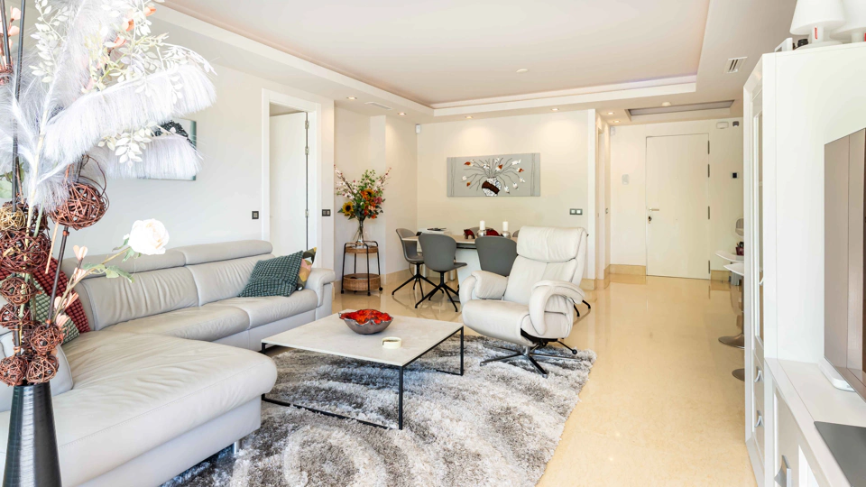 Apartment for sale in Benahavis