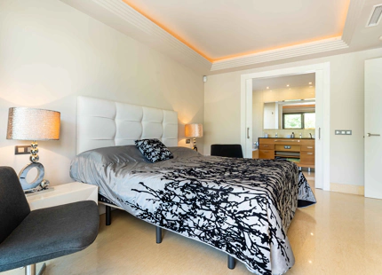 MODERN LUXURY GROUND FLOOR APARTMENT IN BENAHAVÍS