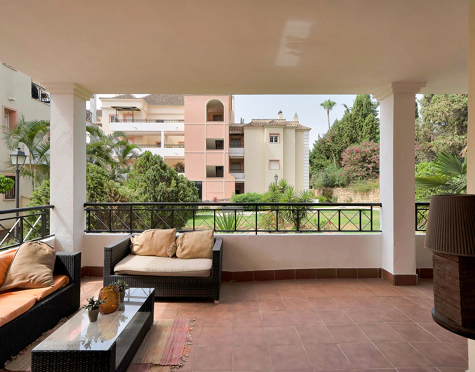 GARDEN VIEW APARTMENT IN NUEVA ANDALUCÍA