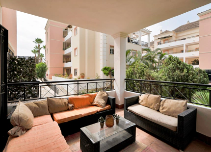 GARDEN VIEW APARTMENT IN NUEVA ANDALUCÍA