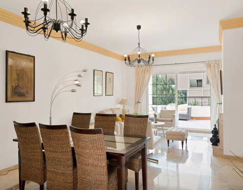 GARDEN VIEW APARTMENT IN NUEVA ANDALUCÍA