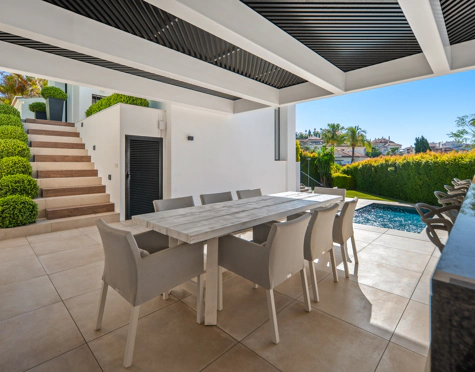 Villa for sale in Nueva Andalucia, Marbella