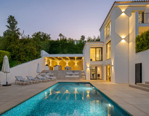 Villa for sale in Nueva Andalucia, Marbella