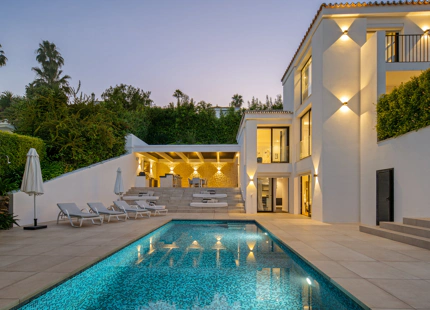 LUXURY CONTEMPORARY VILLA IN NUEVA ANDALUCÍA