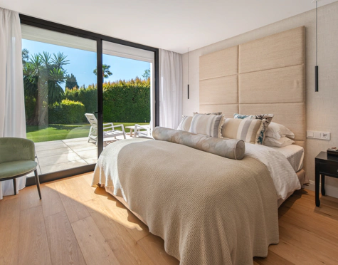 Villa for sale in Nueva Andalucia, Marbella