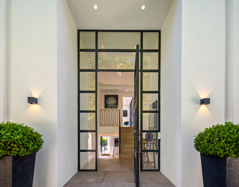Villa for sale in Nueva Andalucia, Marbella