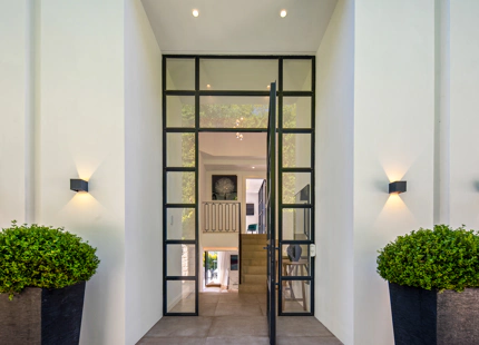 LUXURY CONTEMPORARY VILLA IN NUEVA ANDALUCÍA