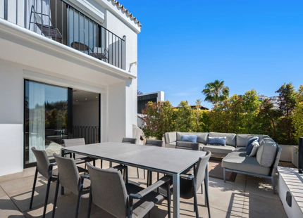 LUXURY CONTEMPORARY VILLA IN NUEVA ANDALUCÍA
