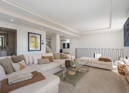 LUXURY CONTEMPORARY VILLA IN NUEVA ANDALUCÍA