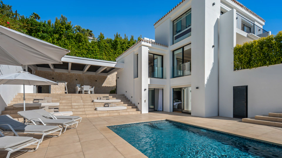 Villa for sale in Nueva Andalucia, Marbella