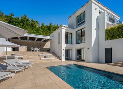 LUXURY CONTEMPORARY VILLA IN NUEVA ANDALUCÍA