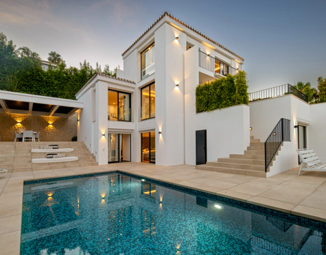 Villa for sale in Nueva Andalucia, Marbella