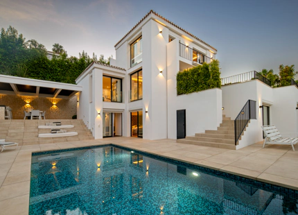 LUXURY CONTEMPORARY VILLA IN NUEVA ANDALUCÍA