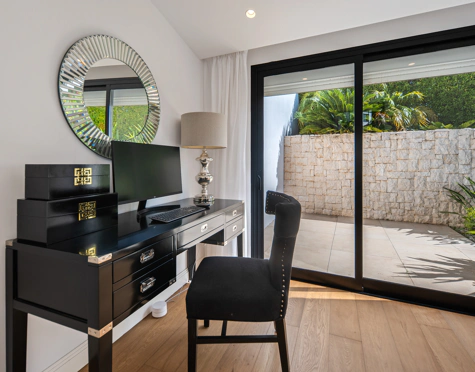 Villa for sale in Nueva Andalucia, Marbella