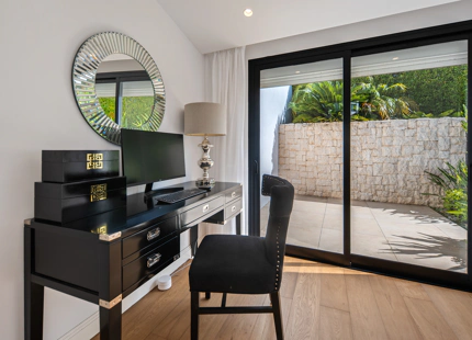 LUXURY CONTEMPORARY VILLA IN NUEVA ANDALUCÍA