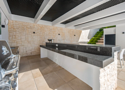 LUXURY CONTEMPORARY VILLA IN NUEVA ANDALUCÍA