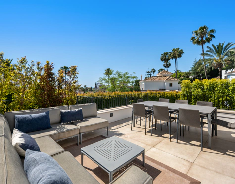 Villa for sale in Nueva Andalucia, Marbella