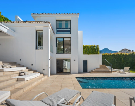 Villa for sale in Nueva Andalucia, Marbella