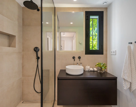 Villa for sale in Nueva Andalucia, Marbella