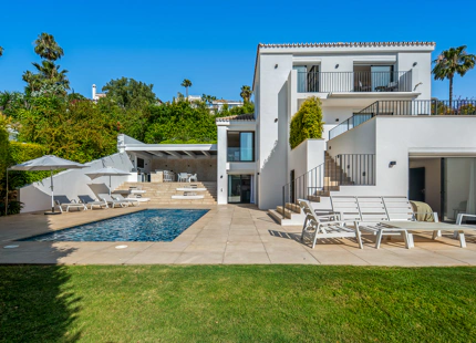 LUXURY CONTEMPORARY VILLA IN NUEVA ANDALUCÍA