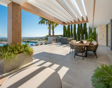 Villa for sale in La Quinta, Benahavis