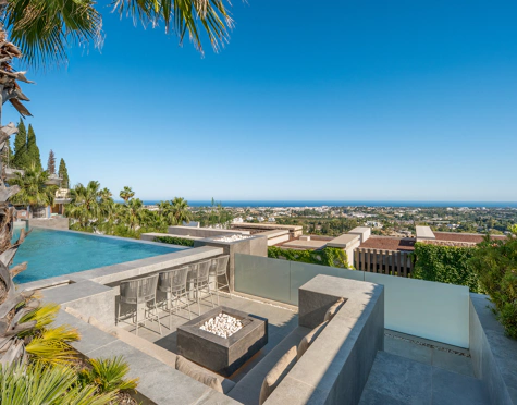 Villa for sale in La Quinta, Benahavis