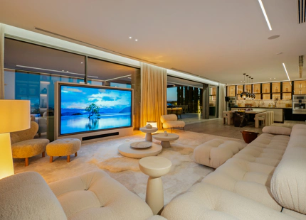 CONTEMPORARY LUXURY VILLA IN LA QUINTA