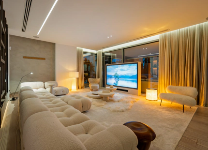 CONTEMPORARY LUXURY VILLA IN LA QUINTA
