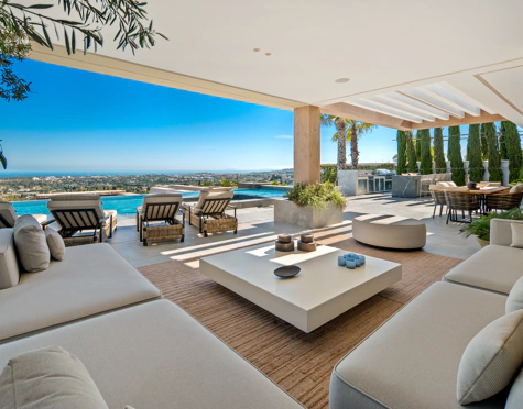 Villa for sale in La Quinta, Benahavis