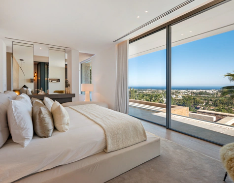 Villa for sale in La Quinta, Benahavis
