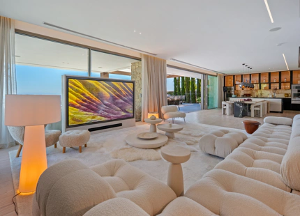 CONTEMPORARY LUXURY VILLA IN LA QUINTA