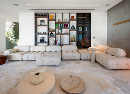 CONTEMPORARY LUXURY VILLA IN LA QUINTA