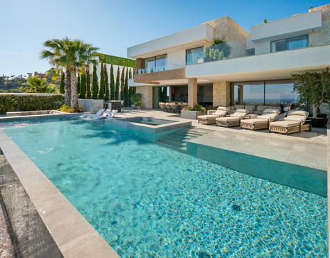 Villa for sale in La Quinta, Benahavis