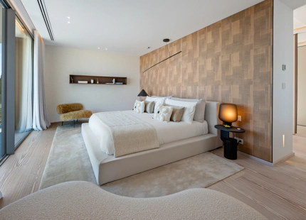 CONTEMPORARY LUXURY VILLA IN LA QUINTA